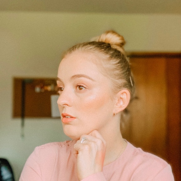 Meet your Posher, Gloria - Picture 1 of 1